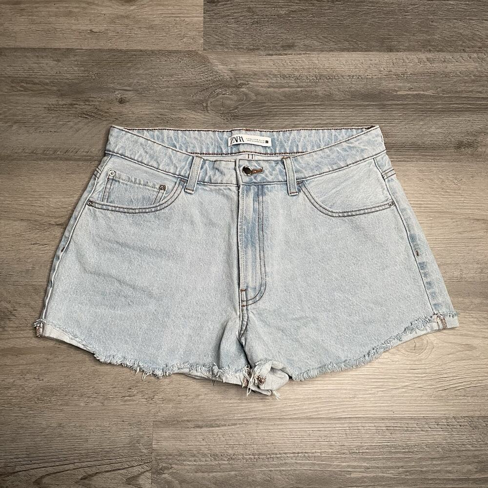 ZARA Light Wash Blue Denim Cut Off Shorts Mid Rise 5-Pocket Womens US 10